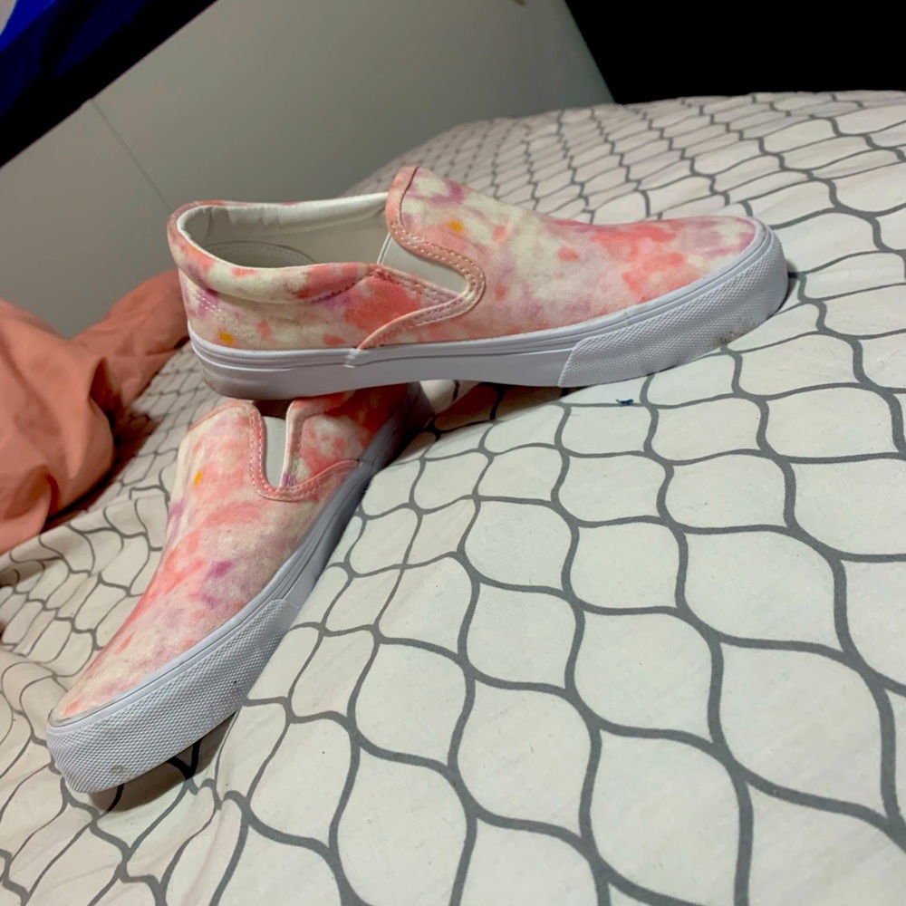 Pink tye dye shoes